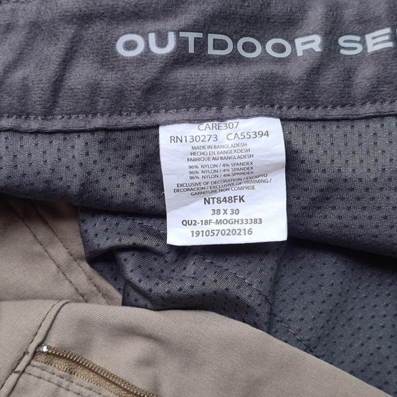 Wrangler olive pants - Picture 8 of 10